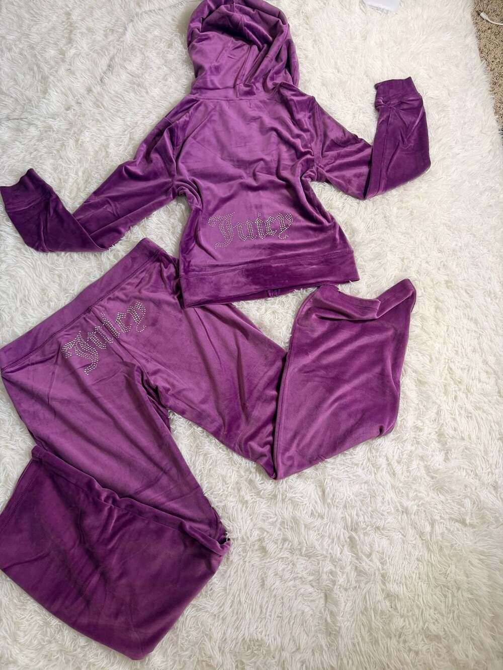 M Juicy Couture OG Big Bling Velour Track Set in Blackberry - Picture 3 of 9